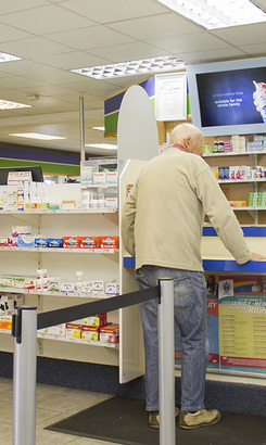 kleinmond_medical_services_kleinmond_apteek_caring_assisstance_to_ill_patients_1535727597