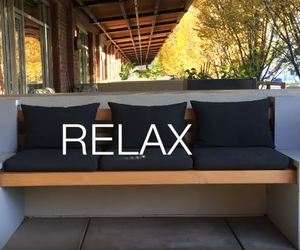 DIY: Cinder Block Bench