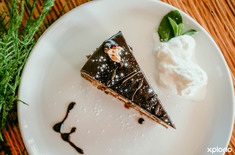 Fynbos_coffee_shop_chocolate_cake_1537531671