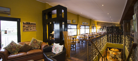 pringle_bay_restaurants_365_bistro_interior_1538481897