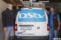 kleinmond_home_home_television_bayside_electronics_team_at_vehicle_1540368291