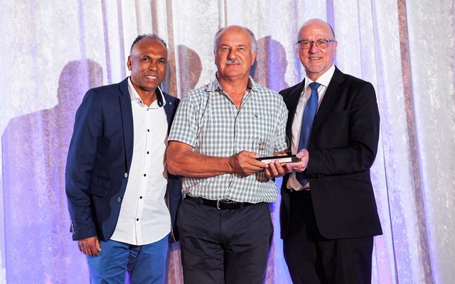 Cape Town Tourism CEO, Enver Duminy, Marine Dynamics CEO, Wilfred Chivell and Minister of Tourism, Derek Hanekom. Cape Town Tourism CEO, Enver Duminy, Marine Dynamics CEO, Wilfred Chivell and Minister of Tourism, Derek Hanekom.