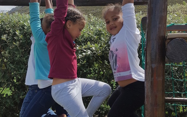 PK_look_at_us_1542040007