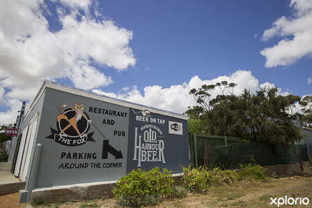 napier_restaurants_the_fox_pub_grill_outside_wall_1542097210