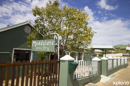 napier_art_muddylane_pottery_entrance_outside_view_1543307596