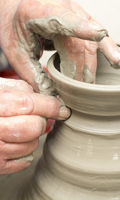 napier_art_muddylane_pottery_moulding_1543307800