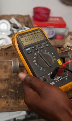 struisbaai_building_construction_electroserve_workshop_4__1543906238