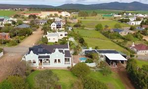 Exceptional fittings and fixtures - R3 195 000