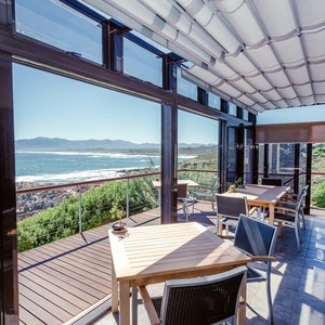 Cliff_lodge_breakfast_deck_1522322748_1545901679