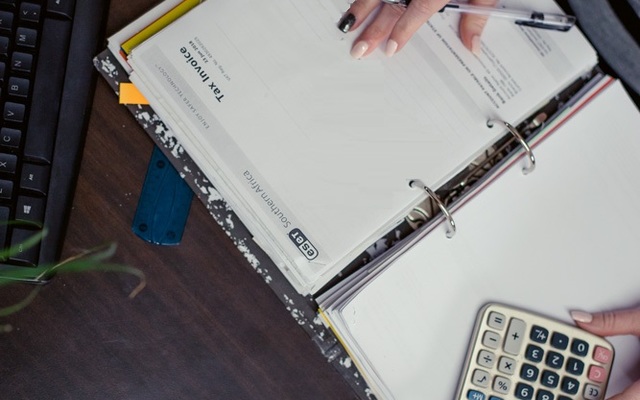 Coetzee_Co_accountants_working_1542783614_1549358410