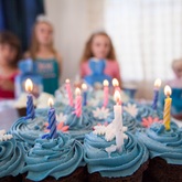 Frozen themed cupcakes
