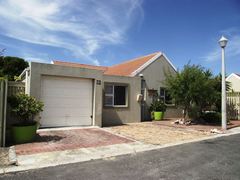 R1,495,000 | 3 Bedroom House For Sale in Franskraal