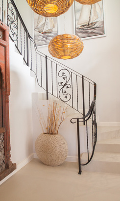 struisbaai_chateau_de_marine_boutique_hotel_stairs_upper_rooms_1550821277