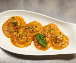 Those ravioli are really superb... 