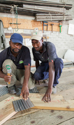 bredasdorp_southern_roofing_solutions_factory_staff_action_photos_8__1551346743