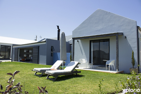 stanford_guest_house_haesfarm_outside_view_1552647704