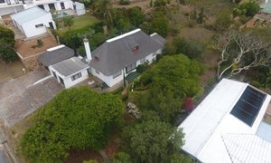 MAGNIFICENT HOME WITH PARK SIZE GARDEN