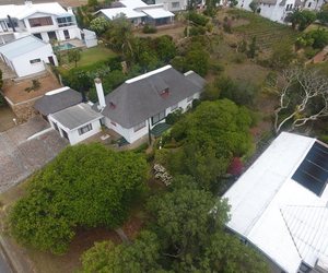 MAGNIFICENT HOME WITH PARK SIZE GARDEN