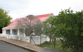 Cottage With Flatlet For Sale in Bredasdorp