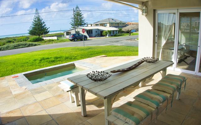 Seeff Struisbaai - Home in “Skulpiesbaai” - Swimming Pool