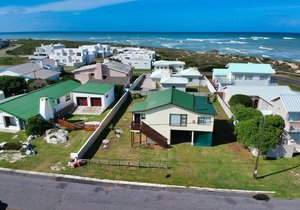 R1 675 000 - Two Storey Holiday Cottage For Sale