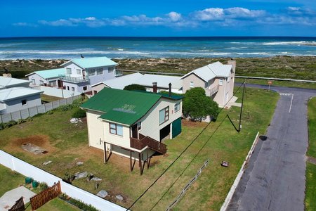 Seeff Struisbaai - Two Storey Cottage