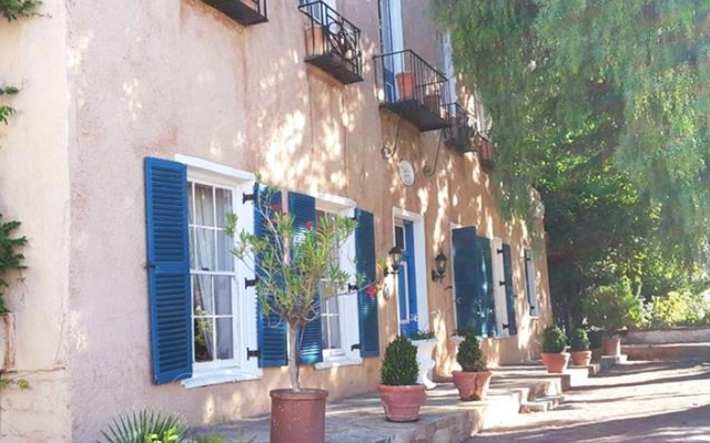 Seeff Napier - nine bedroom home in Colesberg