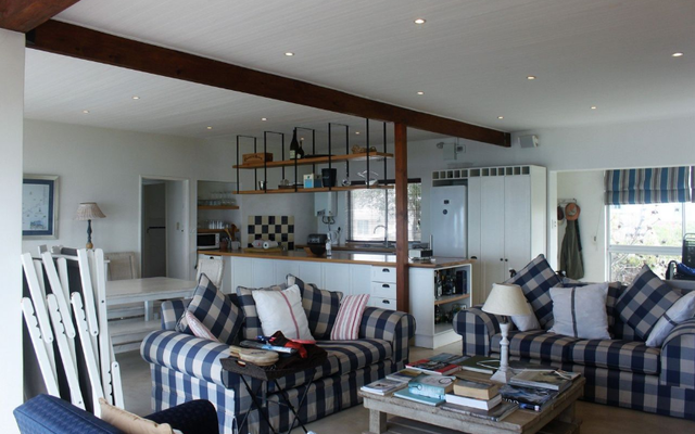 6 Bedroom House - Arniston - Living Area