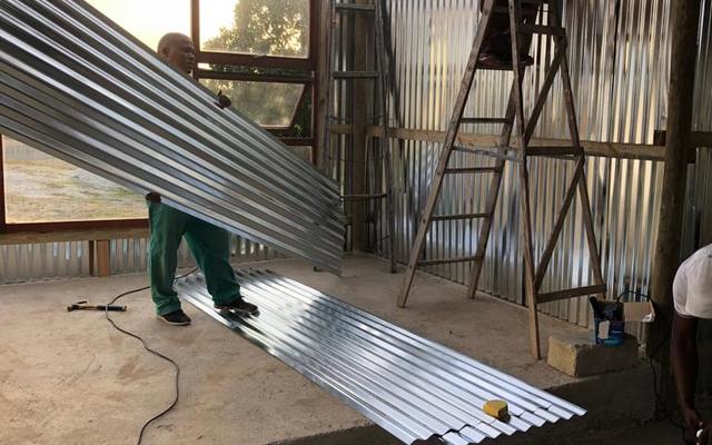 gansbaai_s.h.a.r.e_building_shack._1557929977