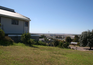 856m² Vacant Land For Sale in Bredasdorp