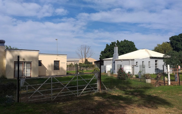 bredasdorp_seeff_bredasdorp_4_bedroom_house_for_sale_in_Bredasdorp_Exterior_1559306537