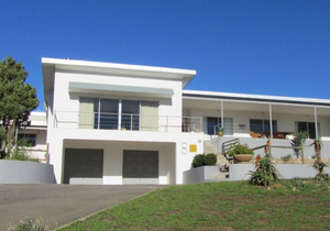 3 Bedroom House For Sale in Napier | R2,950,000