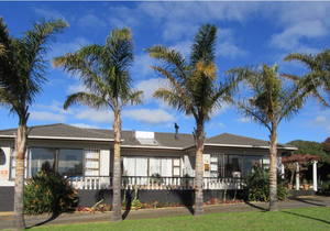 5 Bedroom House For Sale in Napier | R2,800,000