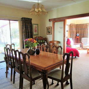 seeff_napier_5_bedroom_house_dining_area_1560440541