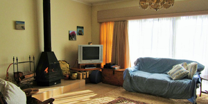 seeff_napier_5_bedroom_house_living_area_1560440545