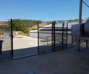 DEFENDoor Clear View Electric Fences