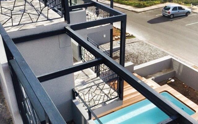 65onCliff_004_1562327736