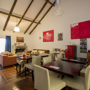 bettys_bay_accommodation_fijnbos_lodge_and_spa_dining_area_1544429910_1563806998