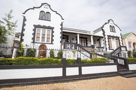 Drastically Reduced | 6 Bedroom House for Sale in Napier