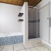 Gansbaai - Rots en See Self-Catering Villa - Master Bedroom Bathroom