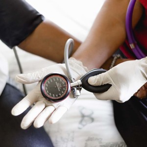 cross_home_care_measuring_blood_pressure_1519303656_1564477540