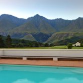 Swellendam - Gaikou Lodge - Swimming pool with sweeping mountain views