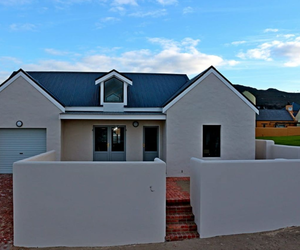 2 Bedroom House for Sale in Bredasdorp | R1,095,000