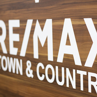 RE/MAX Town and Country - Reception