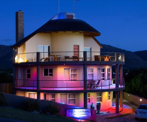 Stunning 6 Bedroom Home in De Kelders