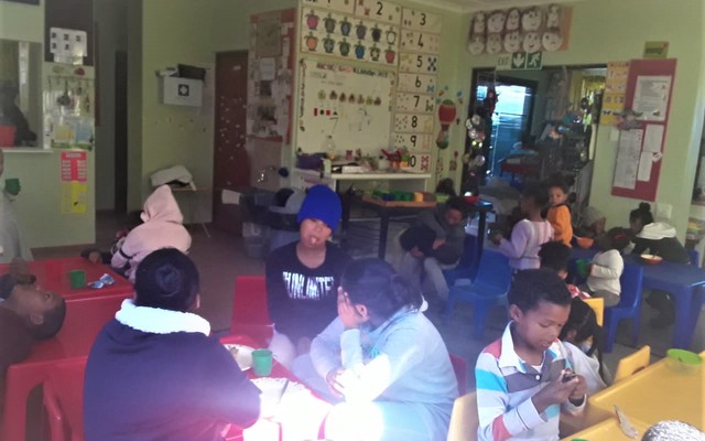 PK_lingering_in_the_warmth_after_lunch_1569231469