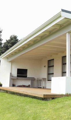 pringle_bay_businesses_thomas_els_home_improvements_decking_far_view_1569488152