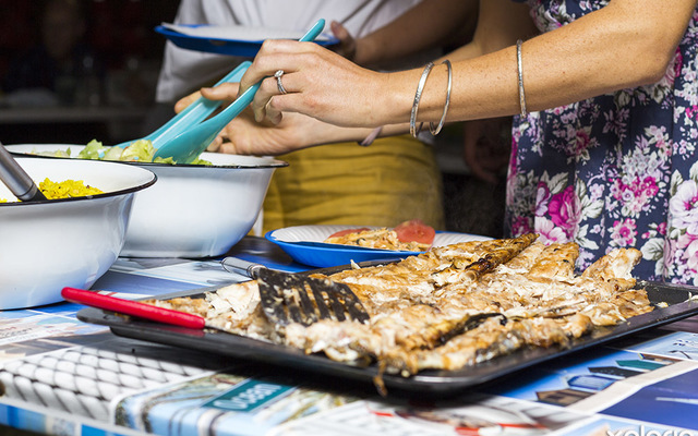 hermanus_restaurant_de_vette_mossel_dishing_up_1551175376_1570772789