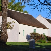 Peaceful Historic Self-Catering Cottages, Sakkie and Saartjie - De Volkshuijs - Bredasdorp