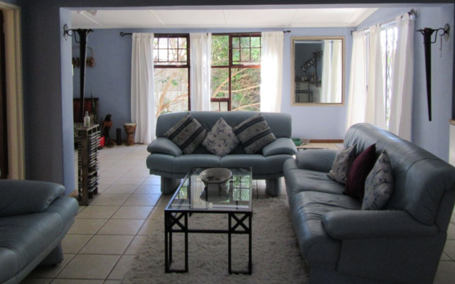 seeff_napier_4_bedroom_lounge_1572262120